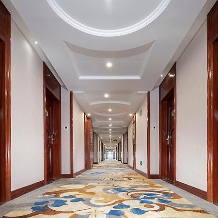 Vienna Hotel Shenzhen Pingshan Shenshan Road 외부 사진